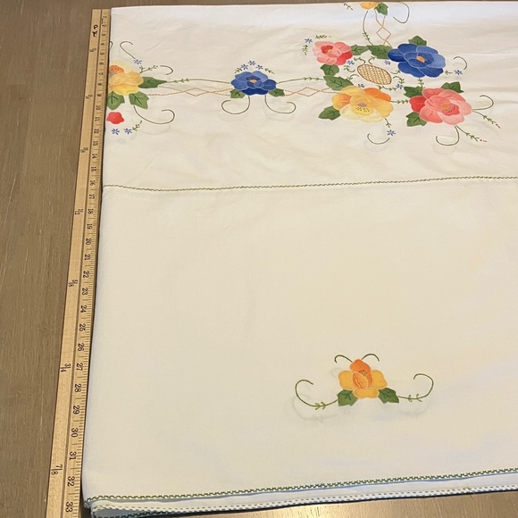 Vintage Rectangular White Cotton Tablecloth with Colorful Appliqué 83” L x 66” W - Picture 5 of 8